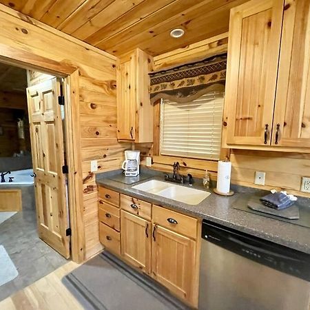 2 Bed Cabin Hot Tub Close To Helen #16 Esterno foto