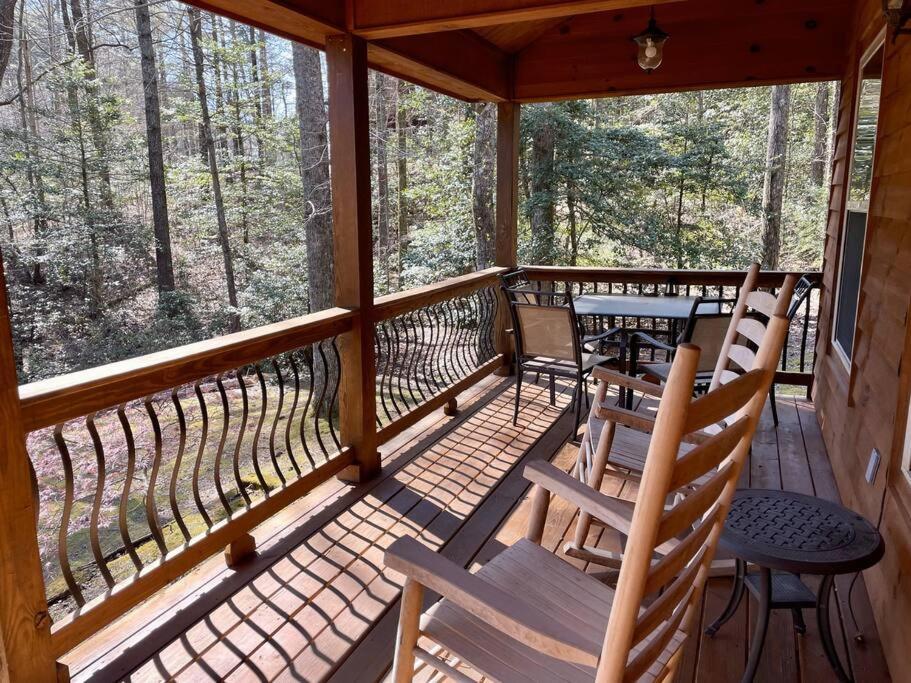 2 Bed Cabin Hot Tub Close To Helen #16 Esterno foto