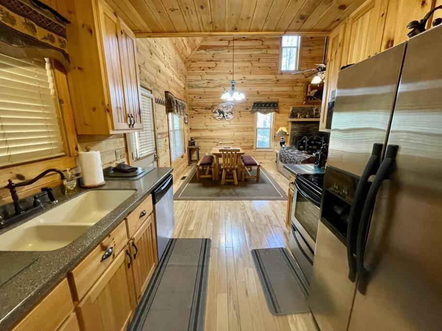 2 Bed Cabin Hot Tub Close To Helen #16 Esterno foto